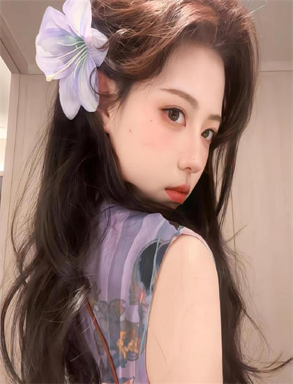 漂亮女医生的特殊服务中文版_环太平洋高清完整版在线观看_美女多的电影